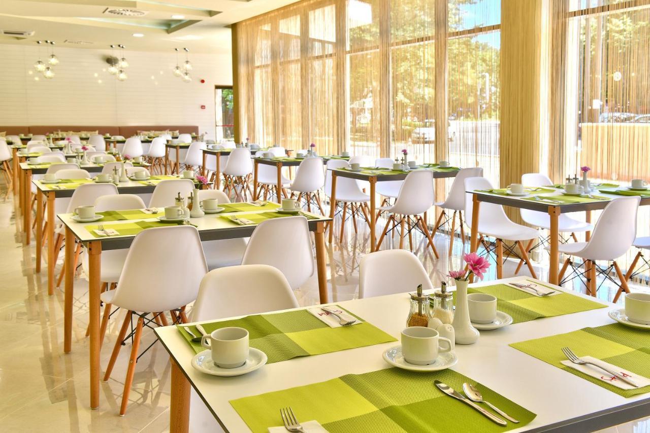 Grifid Hotel Foresta (Adults Only) Zlatni pjasătsi Eksteriør bilde
