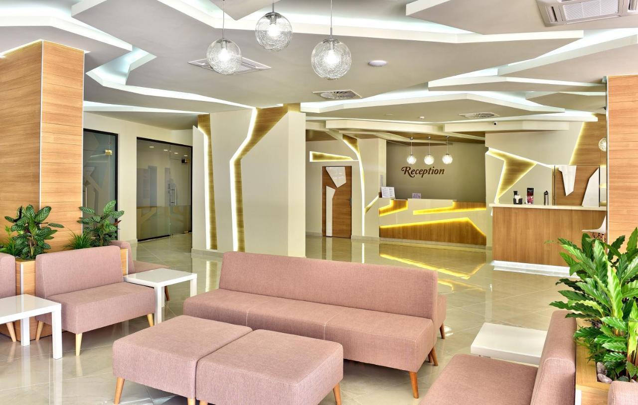Grifid Hotel Foresta (Adults Only) Zlatni pjasătsi Eksteriør bilde